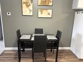 Comfy Condo - Image 3