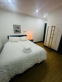 Studio in Heart of Vibrant Tooting 1 mint to tube - Image 2
