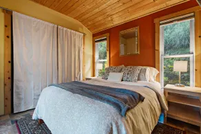 Treetop Cottage on the River - Image 2