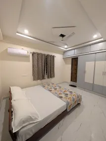 Vista Home -3 BHK Flat Near Airport, BHEL & KIMS - Image 2