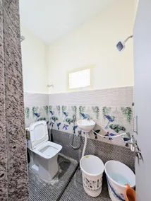 Vista Home -3 BHK Flat Near Airport, BHEL & KIMS - Image 4