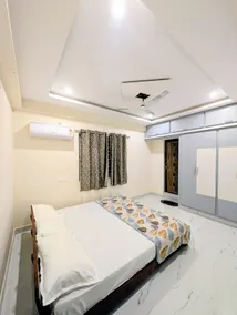 Vista Home -3 BHK Flat Near Airport, BHEL & KIMS - Image 5