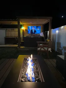 Tailgate Oasis, Hot Tub, Walk to N.D., Outdoor TV - Image 4