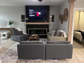 Tailgate Oasis, Hot Tub, Walk to N.D., Outdoor TV - Image 2