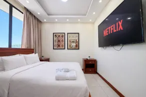 Your ideal suite with pool in the heart of Unioro - Image 5