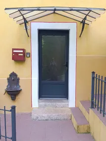 House for 9 people in Vallon-Carmes, linens included, air conditioning - Image 4