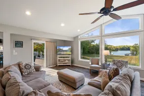 Lakeview Escape - Pet friendly with Personal Beach - Image 5