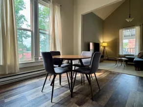 the 1885 High-Ceiling King Loft on First Street - Image 3