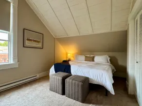 the 1885 High-Ceiling King Loft on First Street - Image 2