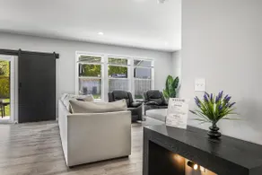 Hidden Hills Retreat - Image 3