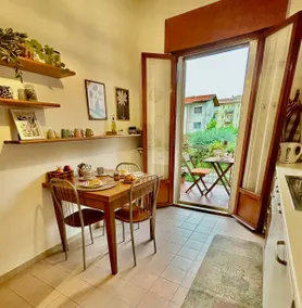 Cozy home in Venice, Treviso, with free parking - Image 3