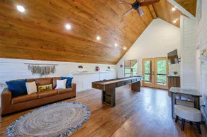 Sugarberry Farm - Stay for 8 - Image 4
