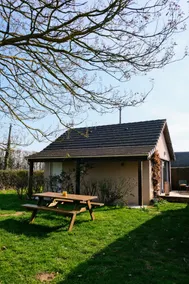 Studio with pond • Nature & tranquility, 1.5 hours from Paris - Image 3