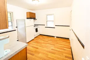 Location! 10 min from Airport 15 min DownTown StL - Image 4