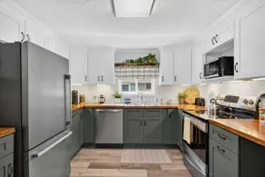Charming Renovated Home Near Downtown & Airport - Image 5