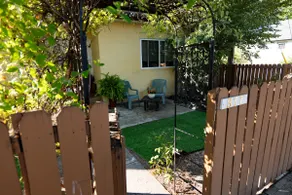 Sleeps 6, Family Home in Central Kelowna - Image 5