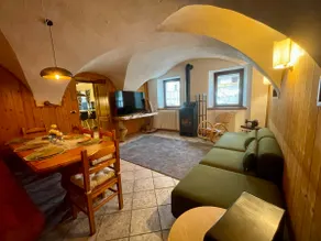 Historic residence with wellness in the heart of Sutrio - Image 2