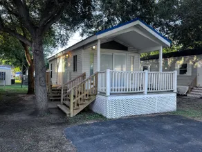 The Shady Oaks, with Pool Access! - Image 2