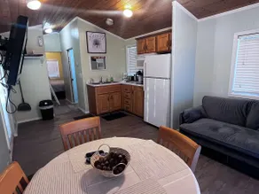 The Shady Oaks, with Pool Access! - Image 3