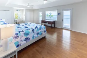 ​Boater’s Paradise: No-Bridge Gulf Access & Pool - Image 3