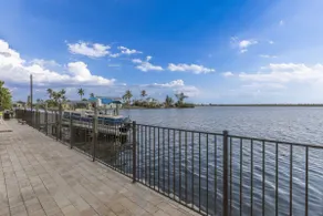 ​Boater’s Paradise: No-Bridge Gulf Access & Pool - Image 2