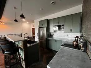 The Marquee Loft- An Historic Luxury Hideaway - Image 2