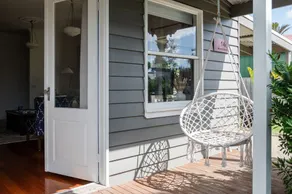 Moonlit Grove-Coastal, 250m to Beach, Sleeps 8 - Image 3