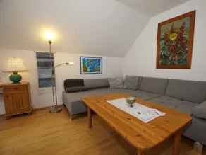 Charming Flat Steps Away from the Lake upper unit - Image 3