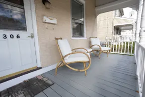 Clean & Cozy 3BR Near Train + Parking - Image 3