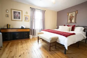 Clean & Cozy 3BR Near Train + Parking - Image 5