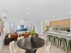 Dream World Escape 4BR Oxenford - Pool, Gym BBQ - Image 2