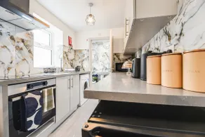 1 Bedroom Flat Near Co-op Arena & Etihad stadium - Image 4