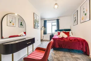 1 Bedroom Flat Near Co-op Arena & Etihad stadium - Image 5