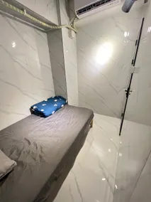 Mongkok MTR exit 5 rooms 1 living room large terrace 600 sq ft large room large living room clean and tidy comfortable suitable for many people - Image 5