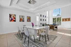 Paradise in West Miami · Spacious Retreat - Image 2