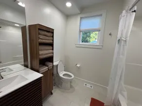”Stay Awhile” Center Street Suites, Unit 3 - Image 5
