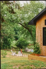 Modern Lakefront Retreat on Avoca Lake - Image 2