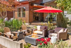 Modern Gorge Retreat • Hot Tub • Mountain Views - Image 3