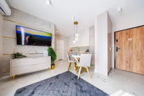 Gold&Marble Luxe Apartment- City Centre, AC, Free Parking by StayNest - Image 4