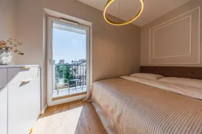 Gold&Marble Luxe Apartment- City Centre, AC, Free Parking by StayNest - Image 3