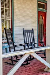 Historic Charm Meets Comfort in Downtown Brenham - Image 3