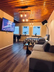Air-conditioned wellness oasis • Sauna & hot tub - Image 3