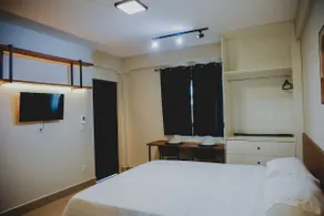 Complete and air-conditioned loft 2 minutes from downtown - Image 3