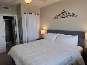 Timeless Downtown Retreat – Historic 1BR Apartment - Image 3