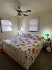 475 Lovely 2 bedroom unit with free parking - Image 5