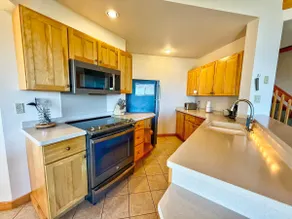 Ridge & River 1 Bedroom Condo w/loft - Image 3
