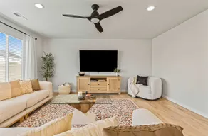 Spacious 6BR Sleeps 22 with Playground Basketball - Image 3