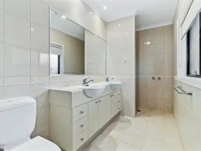 Waterfront Haven - Image 3
