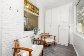 Charming Beaches home steps from Woodbine Beach - Image 2