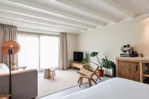 King Suite - Jacuzzi - Ground Floor - Image 2
